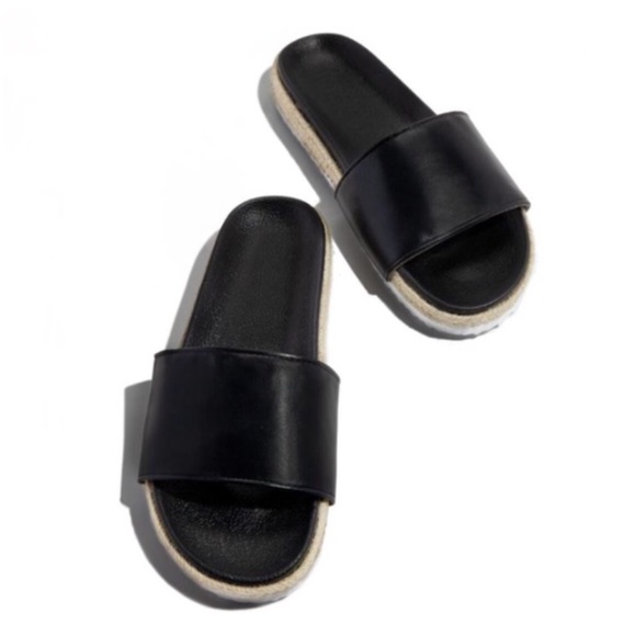 !! RESTOCKED !! Espadrille Slides in Black - Picture 4 of 6